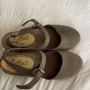 Lotta’s from Stockholm taupe clog